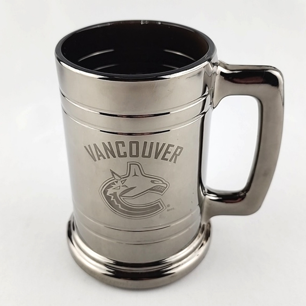 Vancouver Canucks Gunmetal Steel Glass Beer Stein Size 15 OZ